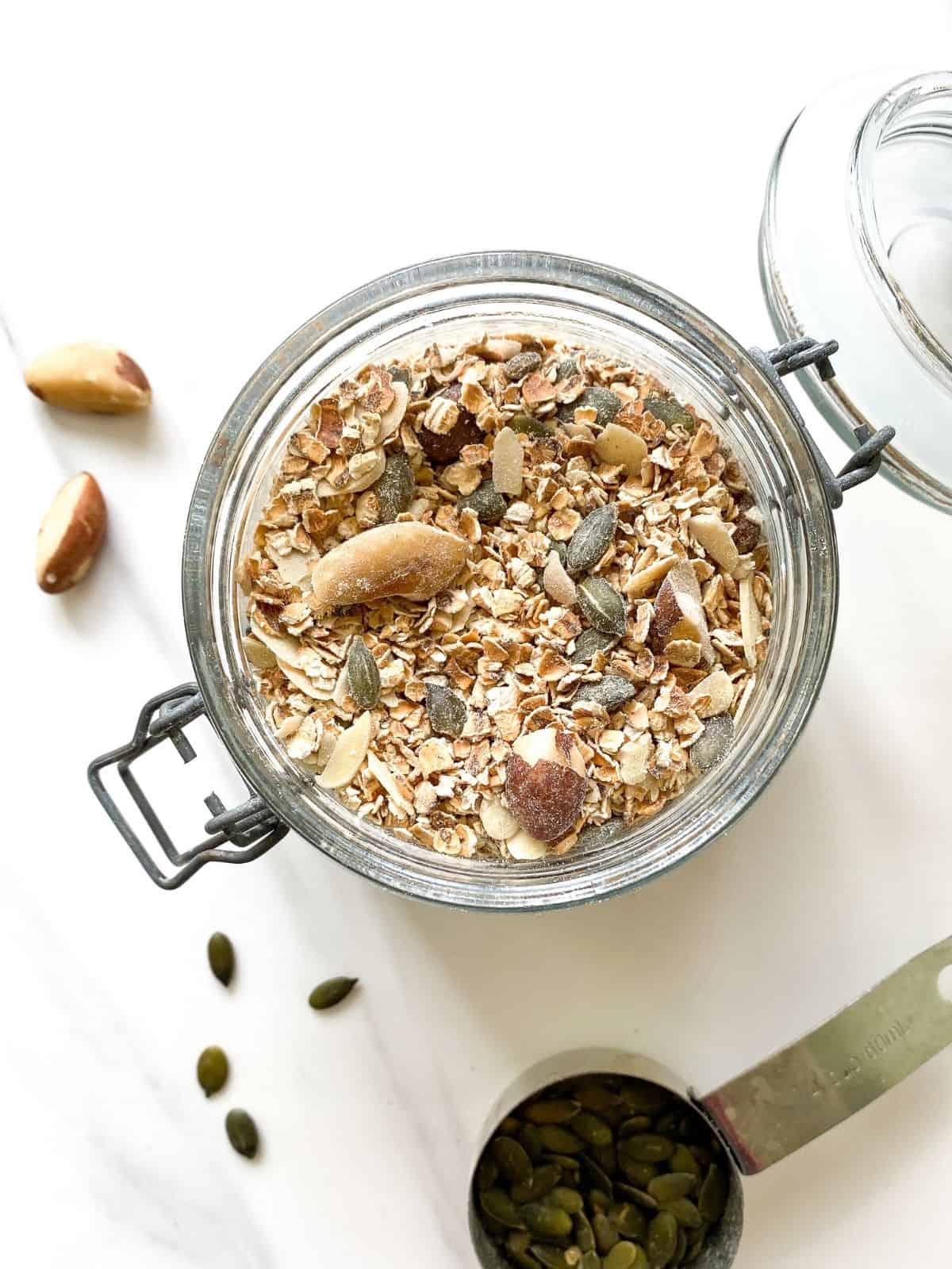 low histamine nut and seed muesli in a glass jar.