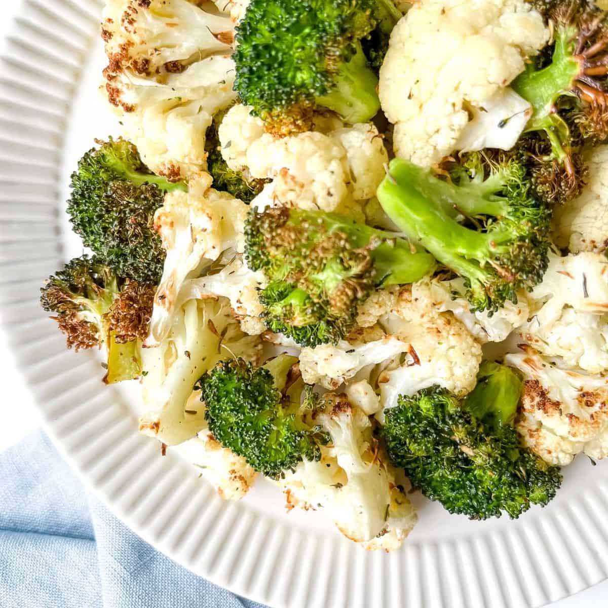 Easy Air Fryer Broccoli and Cauliflower 