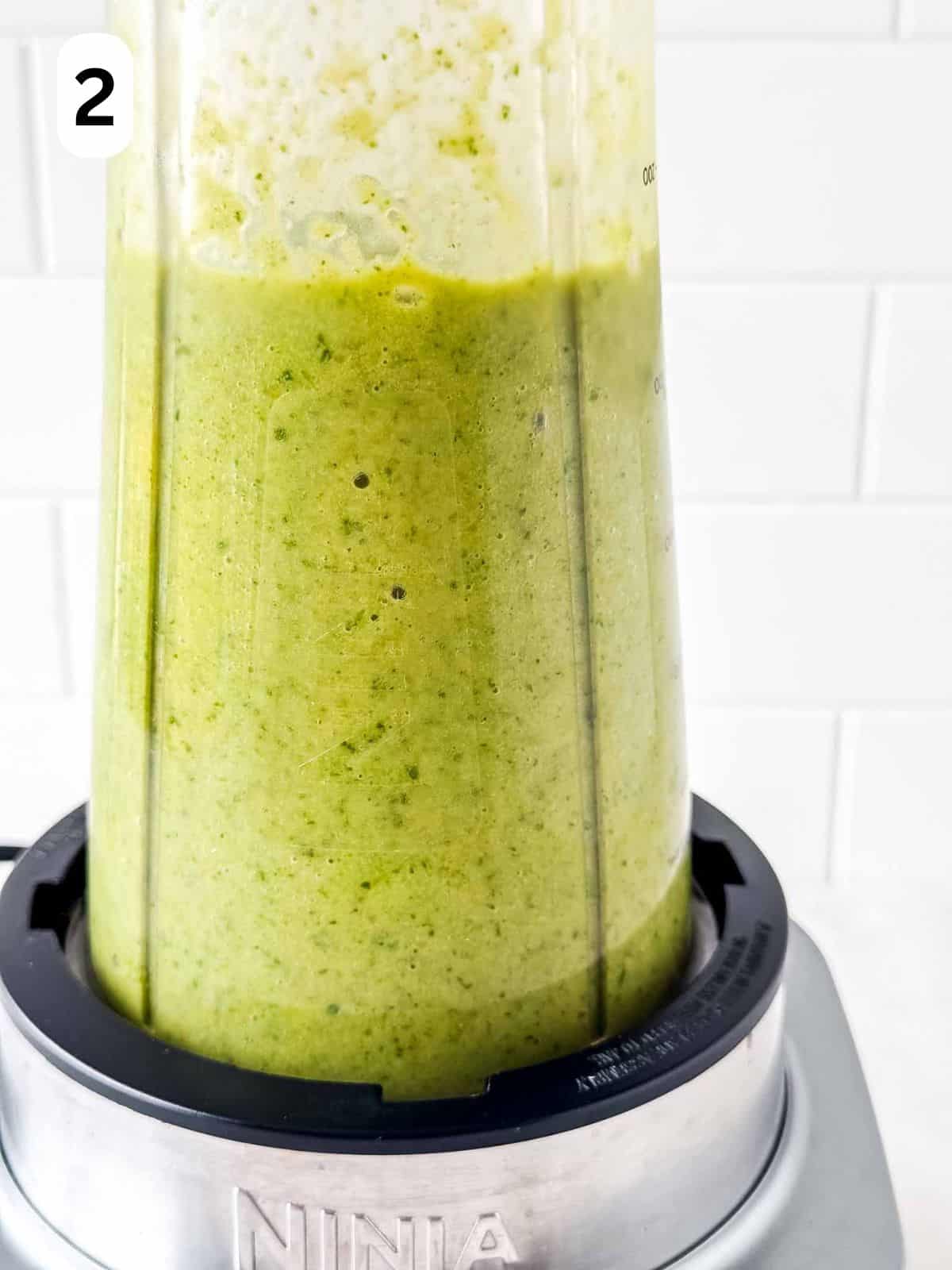 low histamine green smoothie in a blender labelled number two.